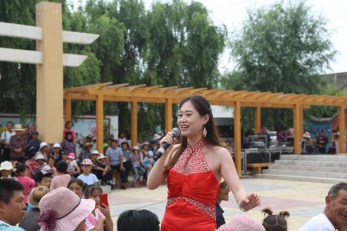 盛夏绽放欢乐花——甘肃省歌舞剧院“红色文艺轻骑兵”惠民演出再出发
