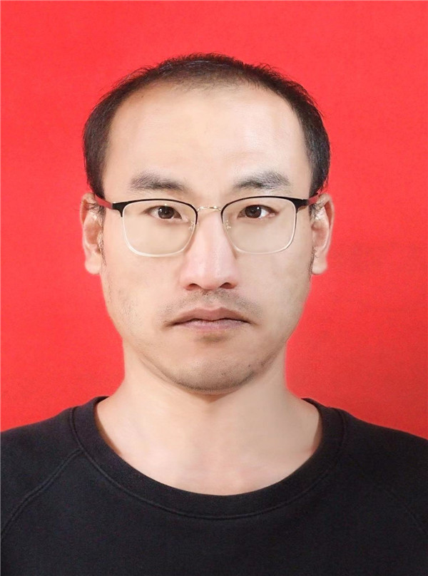 202210081665200251340510.jpg 赵鑫.jpg