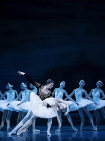 基辅芭蕾舞团芭蕾舞剧《天鹅湖》